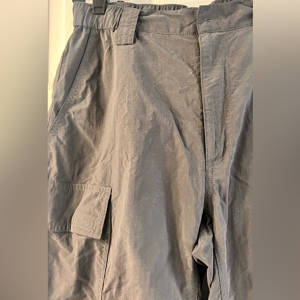 The North Face Men's Dark Gray Cargo Pants Zip- off Convertible Pants - Picture 2 of 13